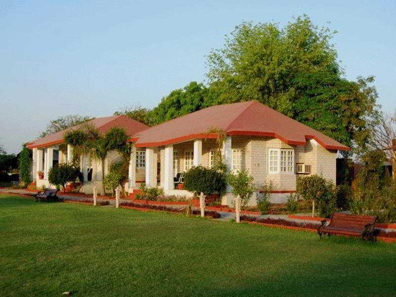 Tiger Den Resort Khilchīpur Exterior foto