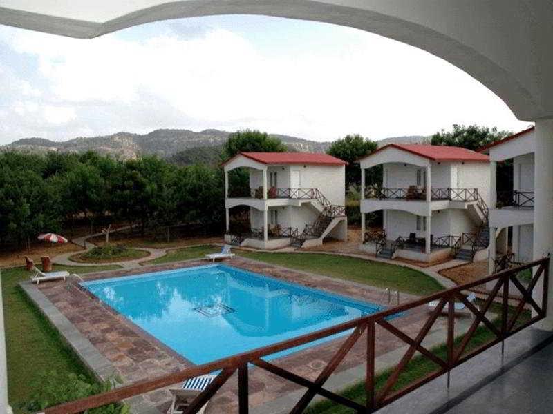 Tiger Den Resort Khilchīpur Exterior foto
