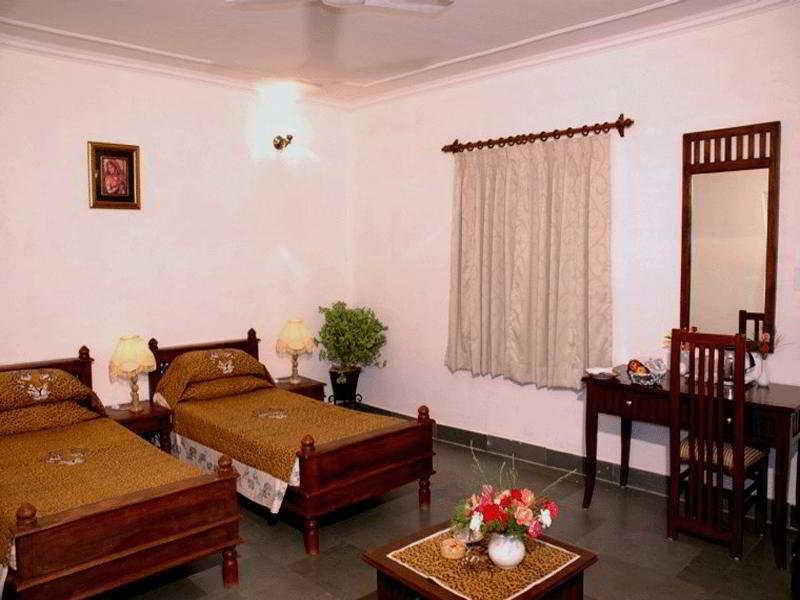 Tiger Den Resort Khilchīpur Exterior foto